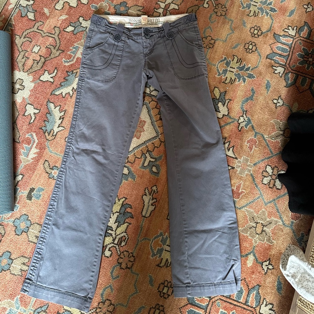 Gray blue low rise bootcut pants with a great fit, incredible detail